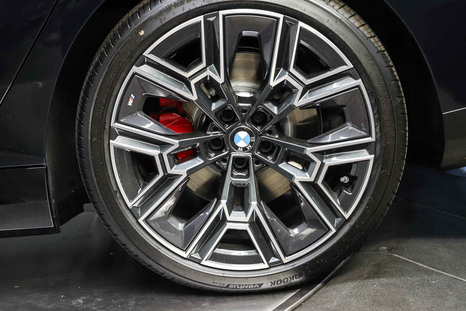 New 2027 BMW i5 eDrive40 w/ M Sport Package RWD image 8
