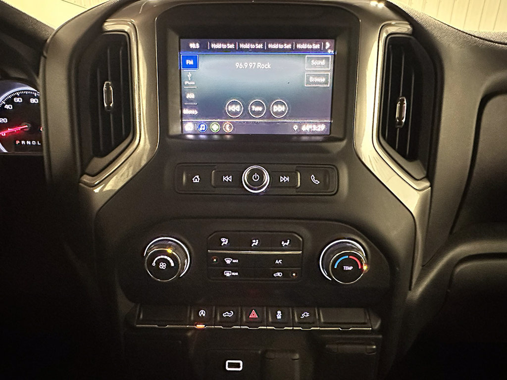 Used 2020 Chevrolet Silverado 1500 Custom w/ Custom Value Package AWD/4WD image 27