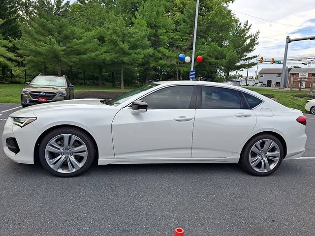 Used 2023 Acura TLX w/ Technology Package FWD image 4