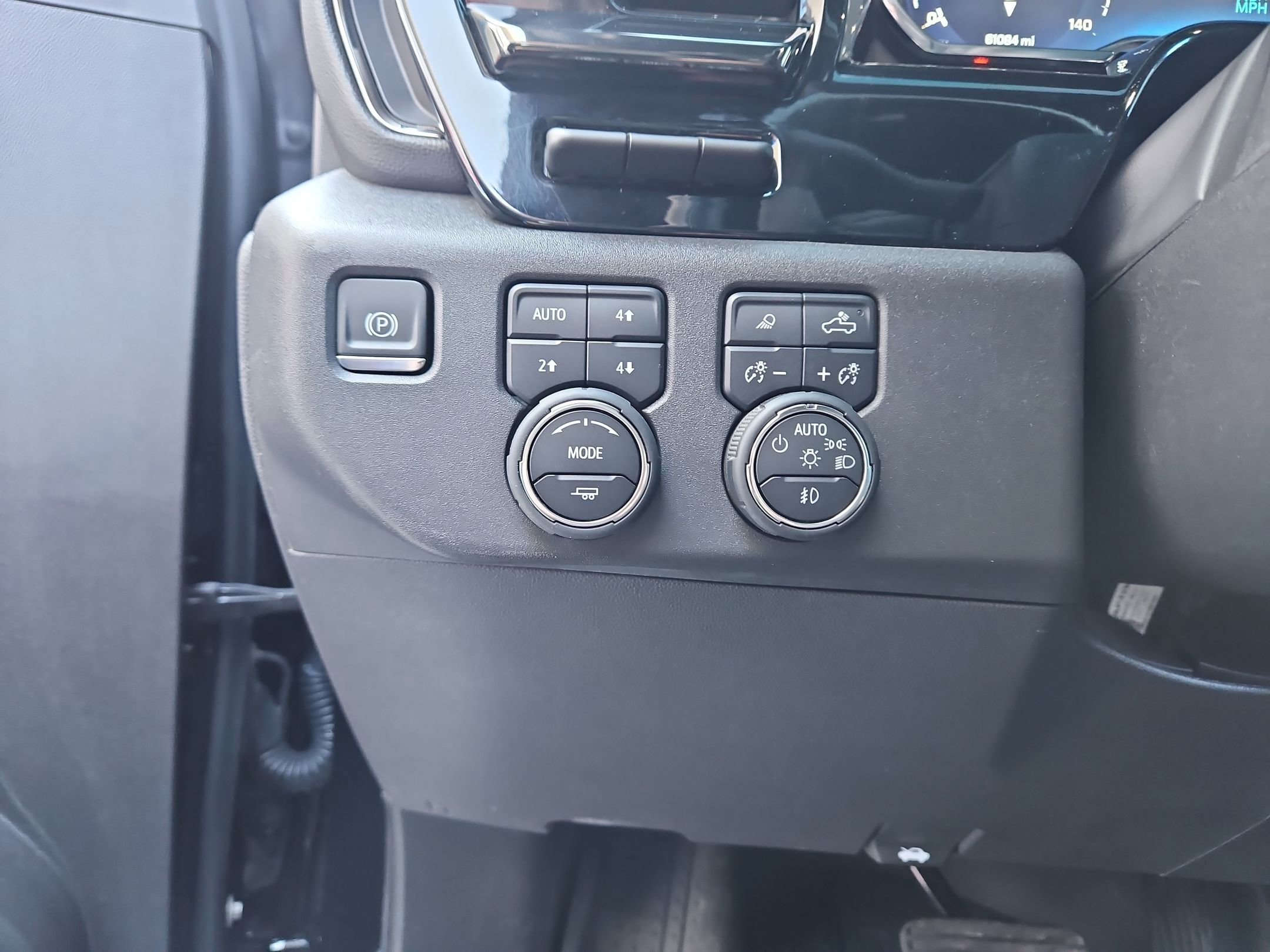 Used 2024 Chevrolet Silverado 1500 ZR2 w/ Technology Package image 26