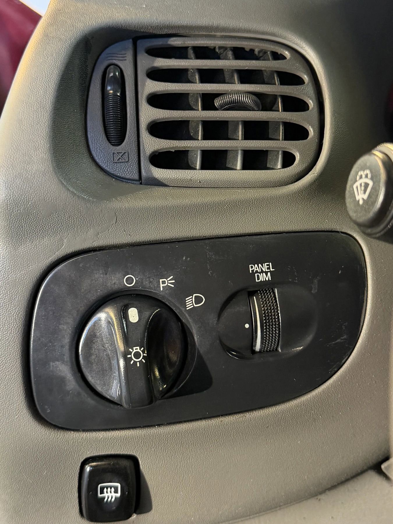 Used 1998 Ford Expedition 4WD image 15