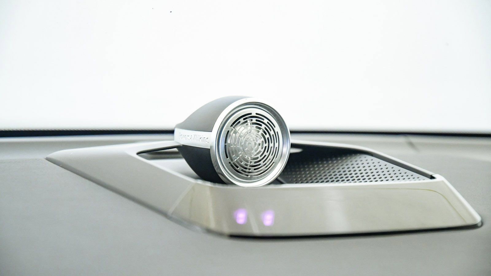 Certified 2025 Volvo EX90 Ultra image 27