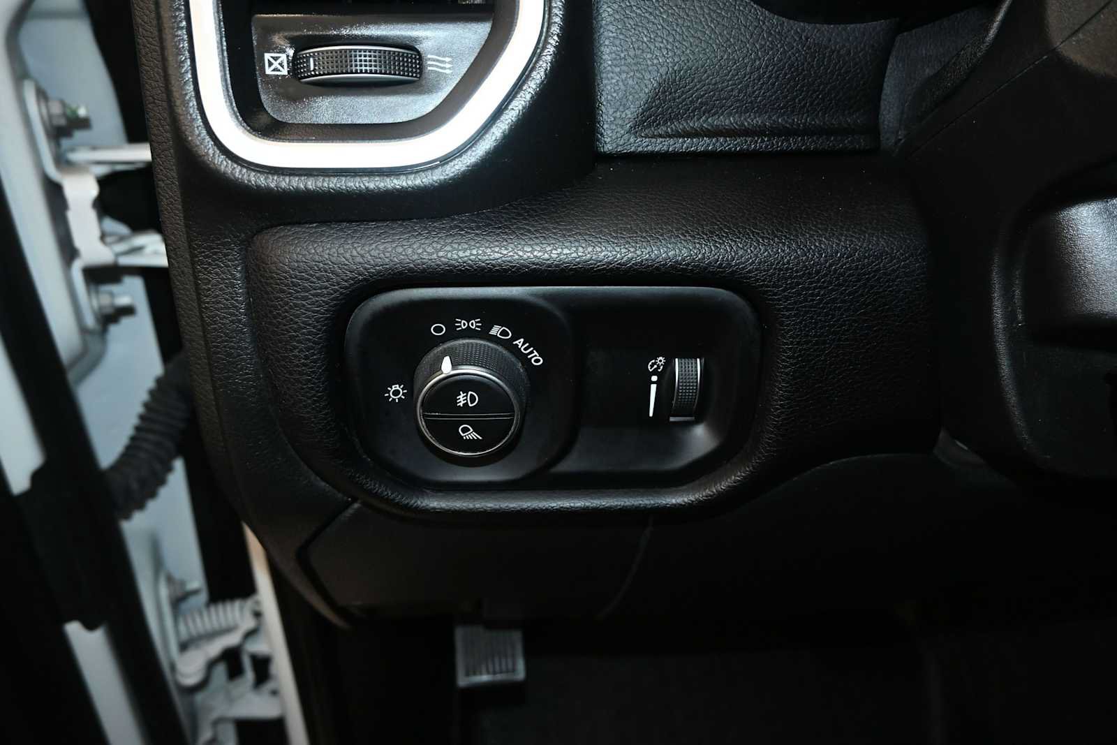 Used 2024 RAM 2500 Big Horn AWD/4WD image 19