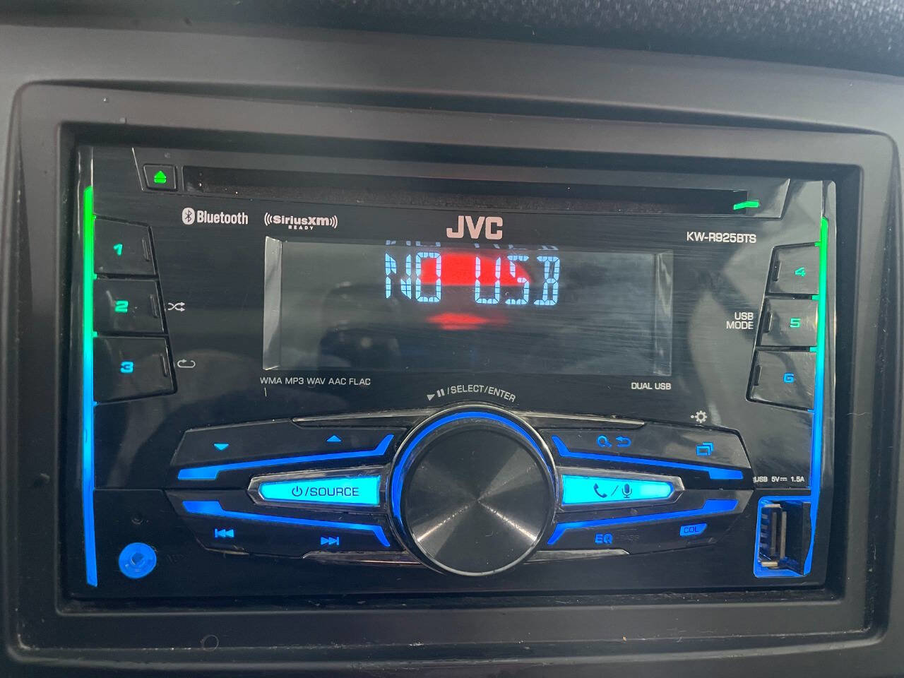 Used 2013 smart fortwo passion image 23