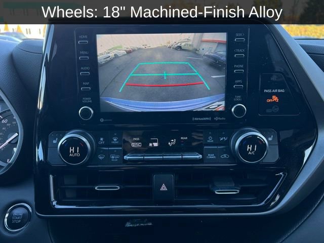 Used 2022 Toyota Highlander XLE image 5