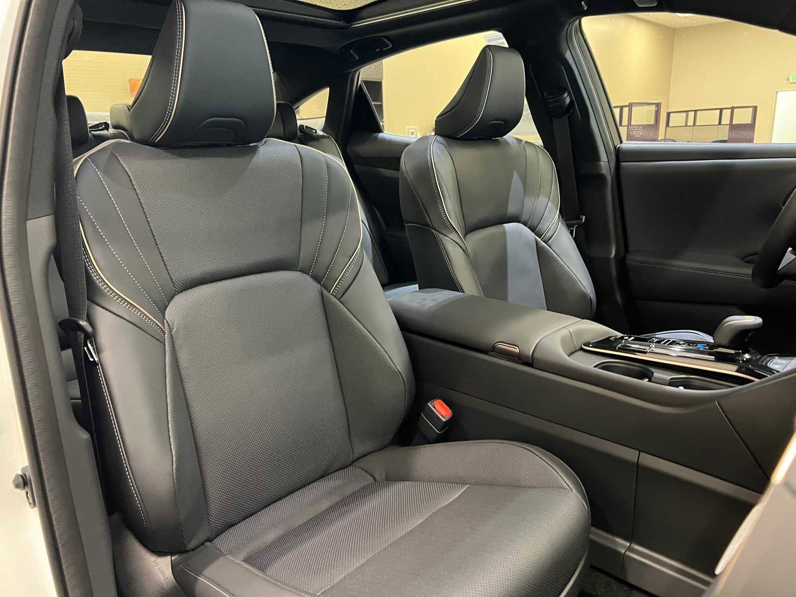 New 2026 Toyota Crown Platinum image 14