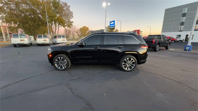 Used 2023 Jeep Grand Cherokee Overland image 5