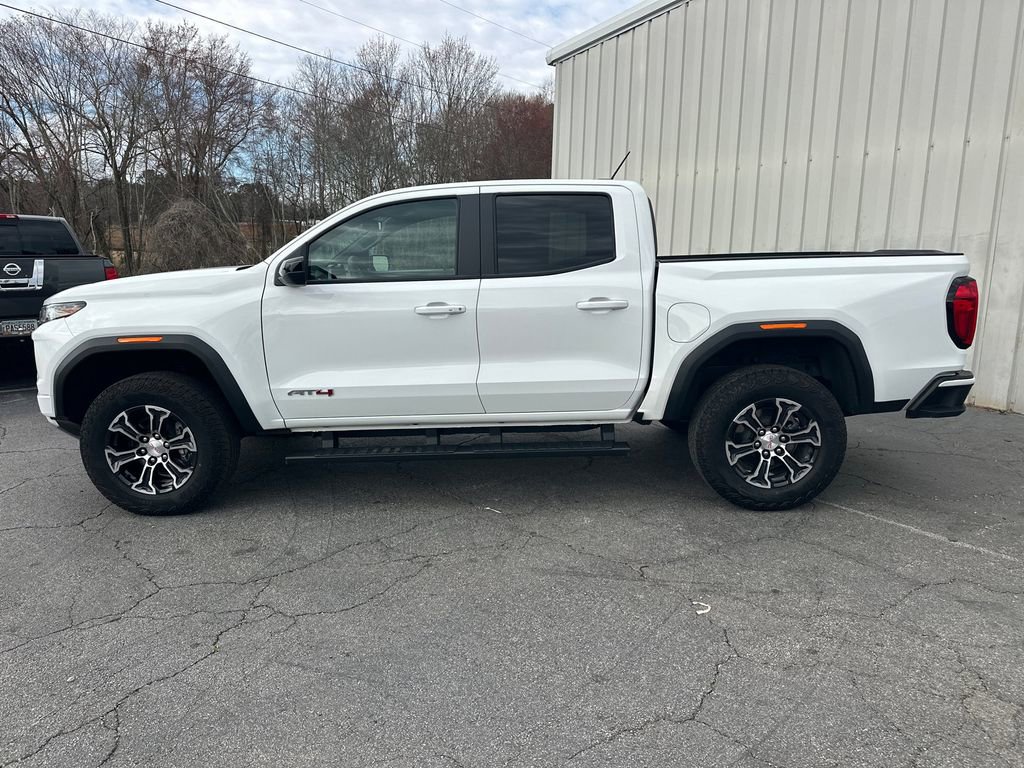 Used 2025 GMC Canyon AT4 w/ AT4 Premium Package image 9