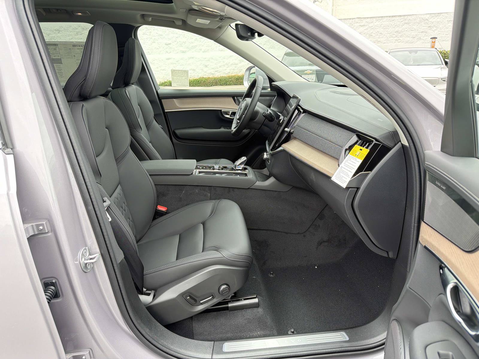 New 2026 Volvo XC90 T8 Plus AWD/4WD image 21