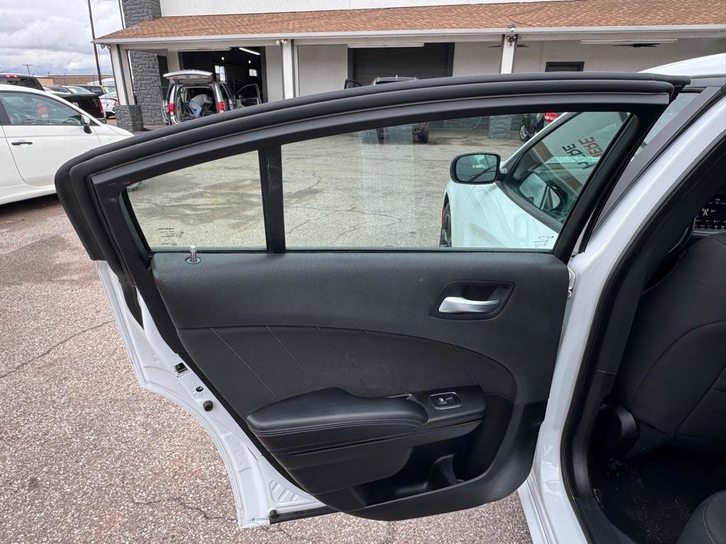 Used 2023 Dodge Charger SXT w/ Blacktop Package image 21