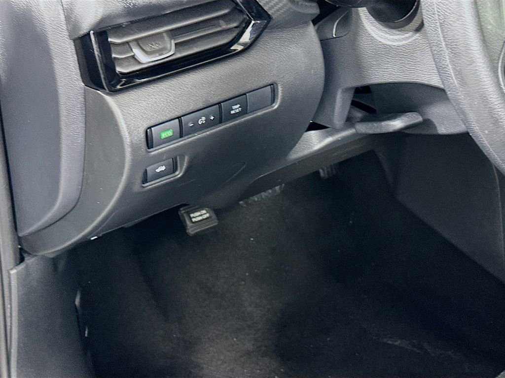 Used 2024 Nissan Sentra SV FWD image 10