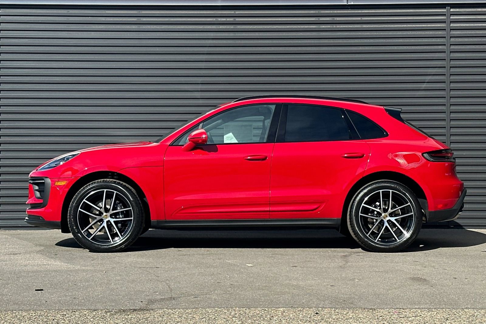 New 2026 Porsche Macan AWD/4WD image 2