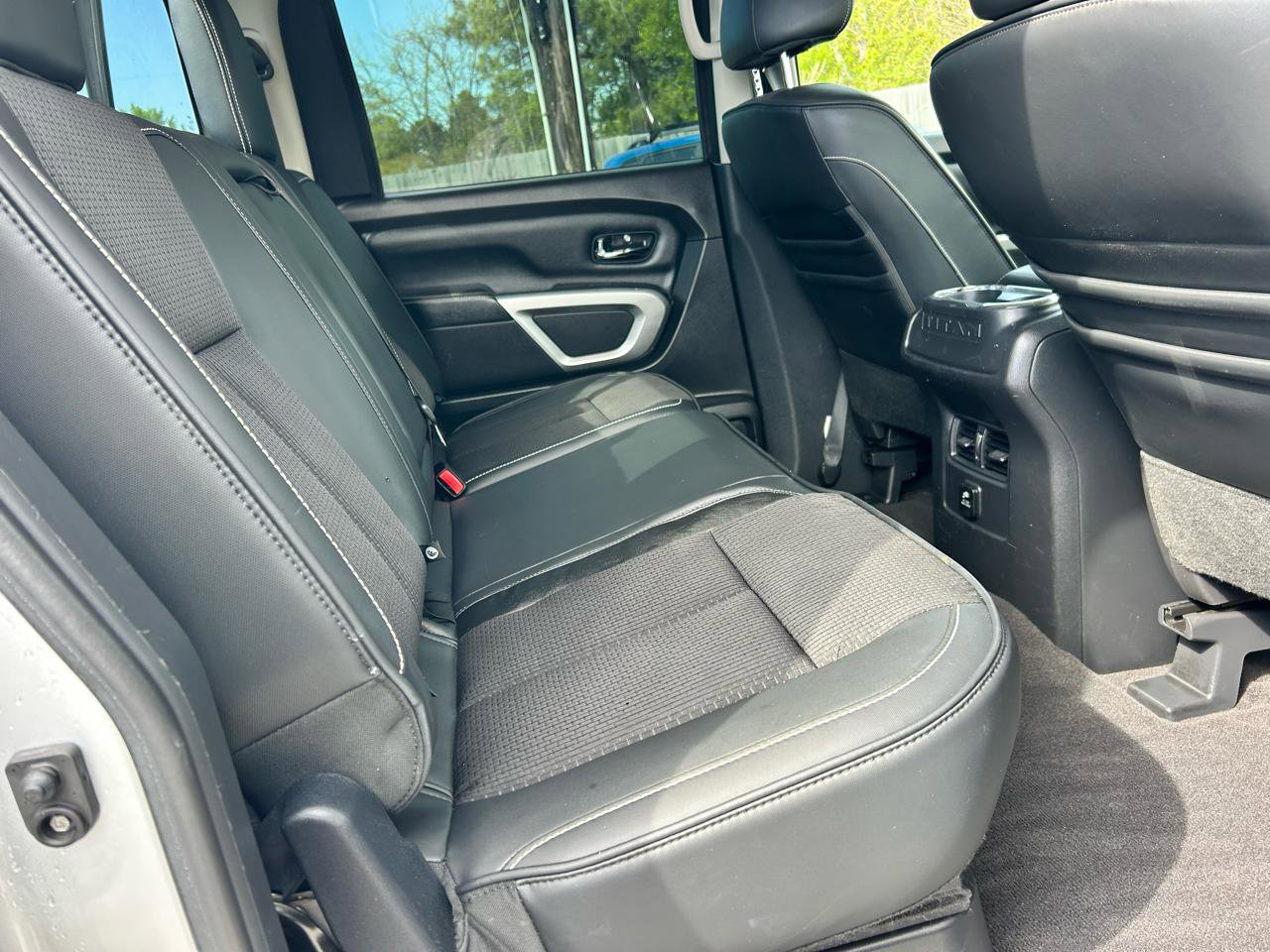 Used 2017 Nissan Titan PRO-4X image 12