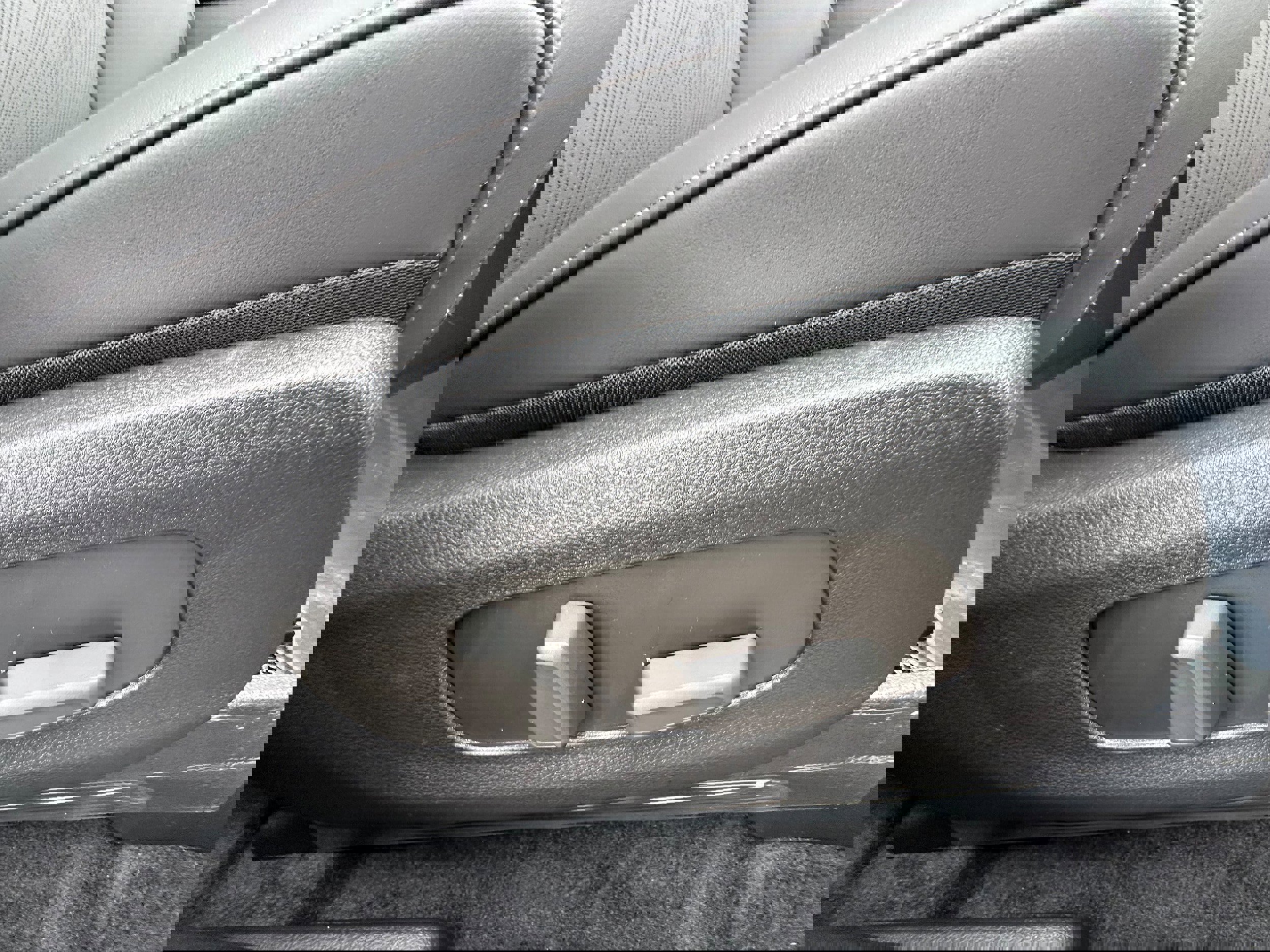 New 2026 Kia Carnival EX image 27