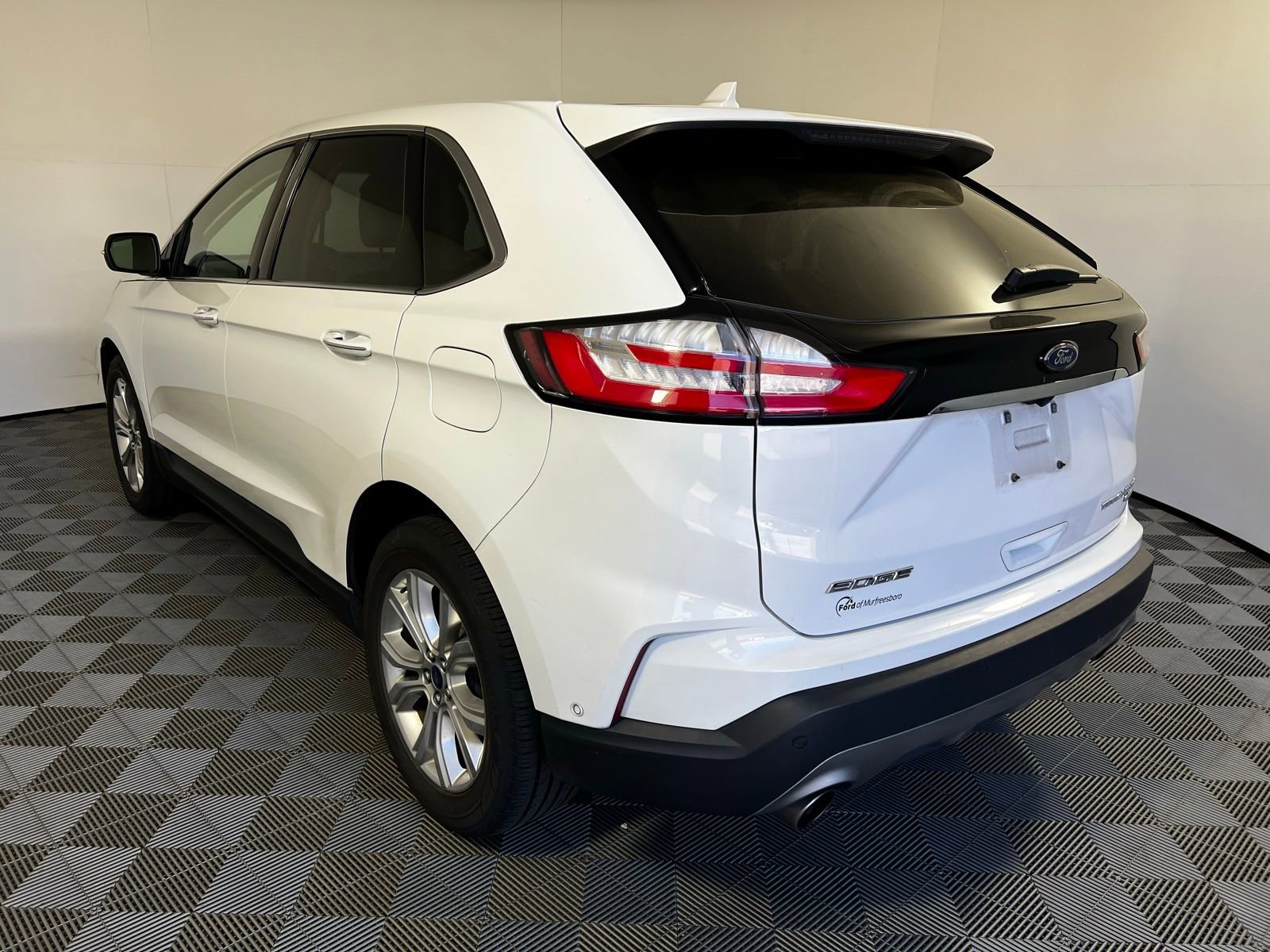 Used 2020 Ford Edge Titanium w/ Equipment Group 301A image 7