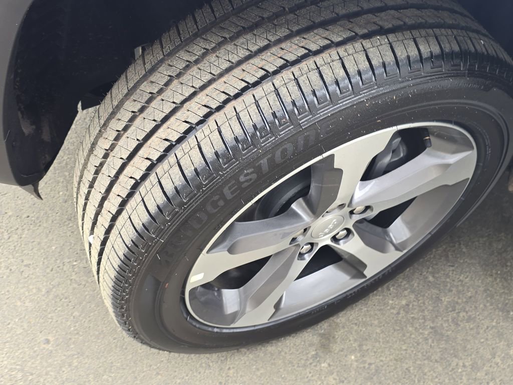 New 2026 Jeep Grand Cherokee Limited image 33