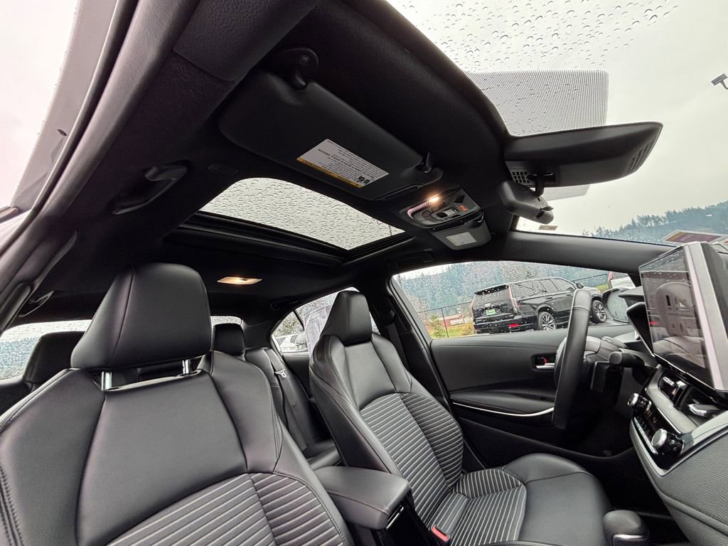 Used 2025 Toyota Corolla XSE image 28