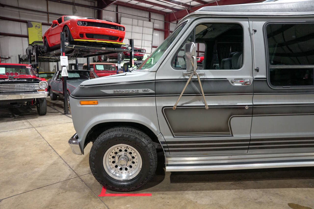Used 1987 Ford E-150 and Econoline 150 RWD image 3
