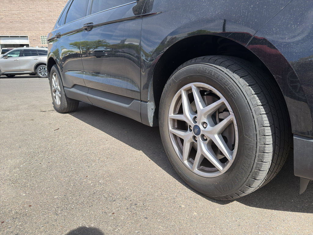 Used 2022 Ford Edge SEL image 4