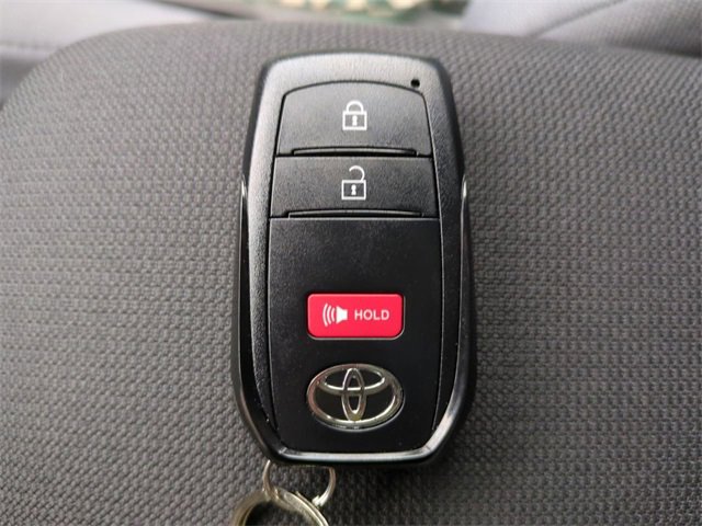 Used 2025 Toyota Corolla Cross AWD Hybrid image 27