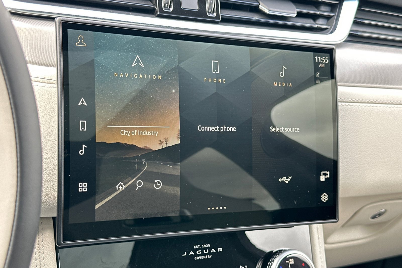 Used 2025 Jaguar F-PACE R-Dynamic S image 21