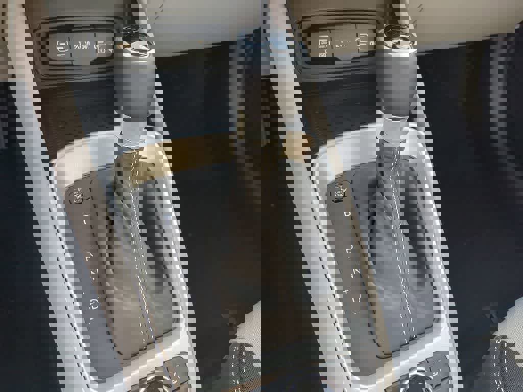 New 2026 Hyundai Venue SEL image 32