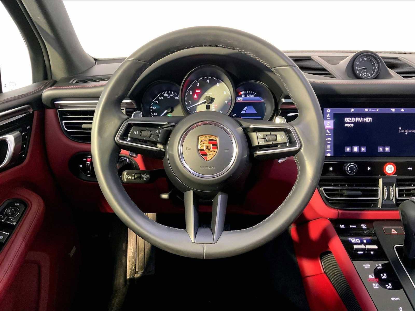 Certified 2023 Porsche Macan S w/ Premium Package Plus image 15