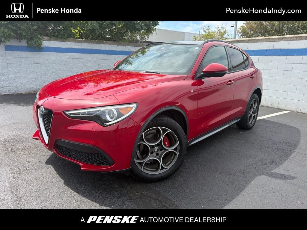 Used 2022 Alfa Romeo Stelvio Ti AWD/4WD image 1