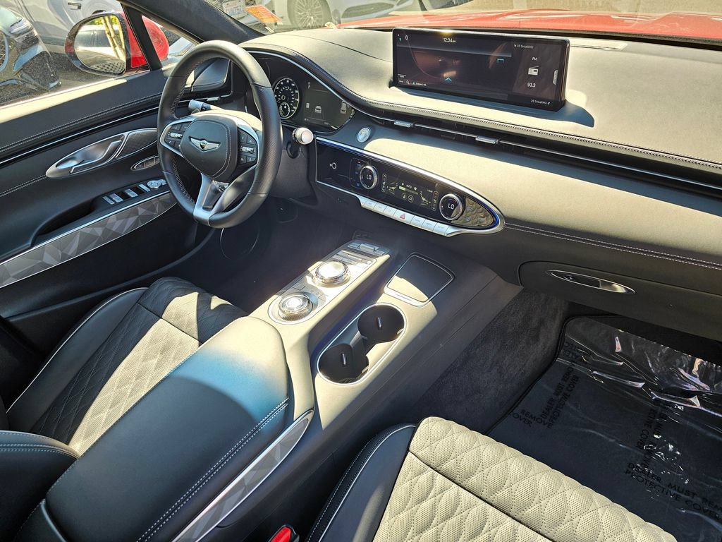 Used 2025 Genesis GV70 3.5T Sport w/ Sport Advanced Package AWD/4WD image 30