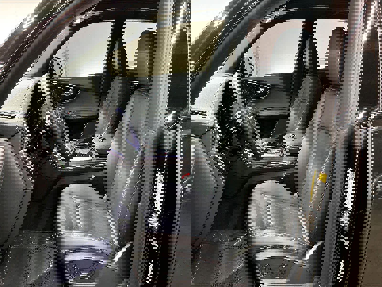 Used 2023 Audi Q8 Prestige w/ Prestige Package image 27