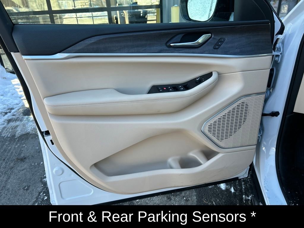 New 2026 Jeep Grand Cherokee Limited AWD/4WD image 13