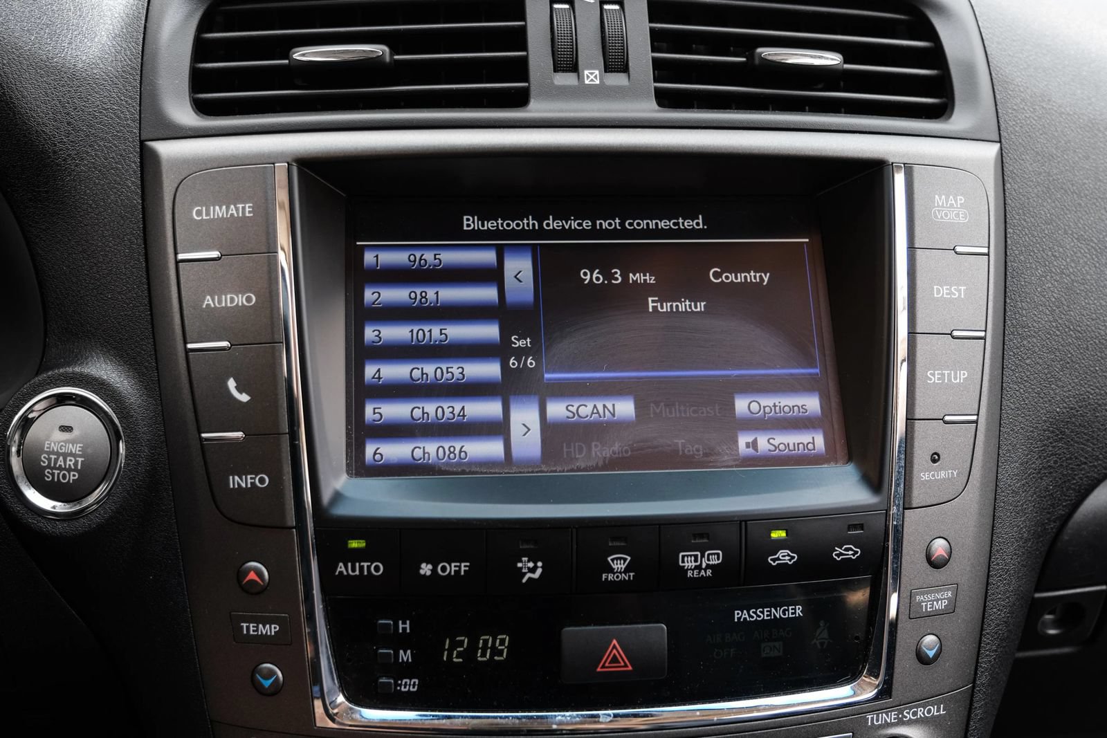 Used 2013 Lexus IS 250C RWD image 24