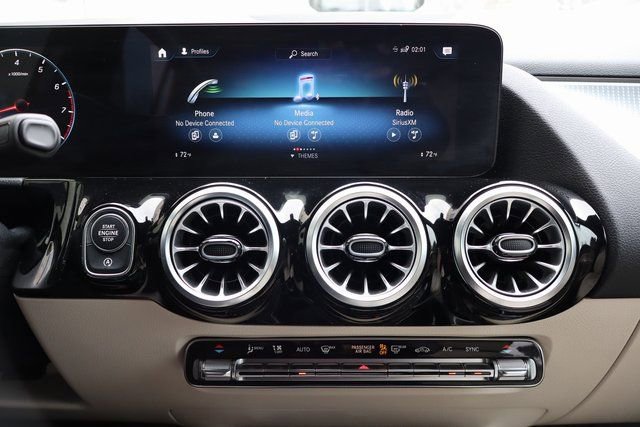 Used 2023 Mercedes-Benz GLA 250 4MATIC image 6