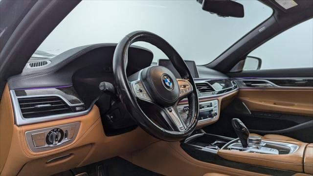Used 2021 BMW 740i xDrive w/ Autobahn Package image 23