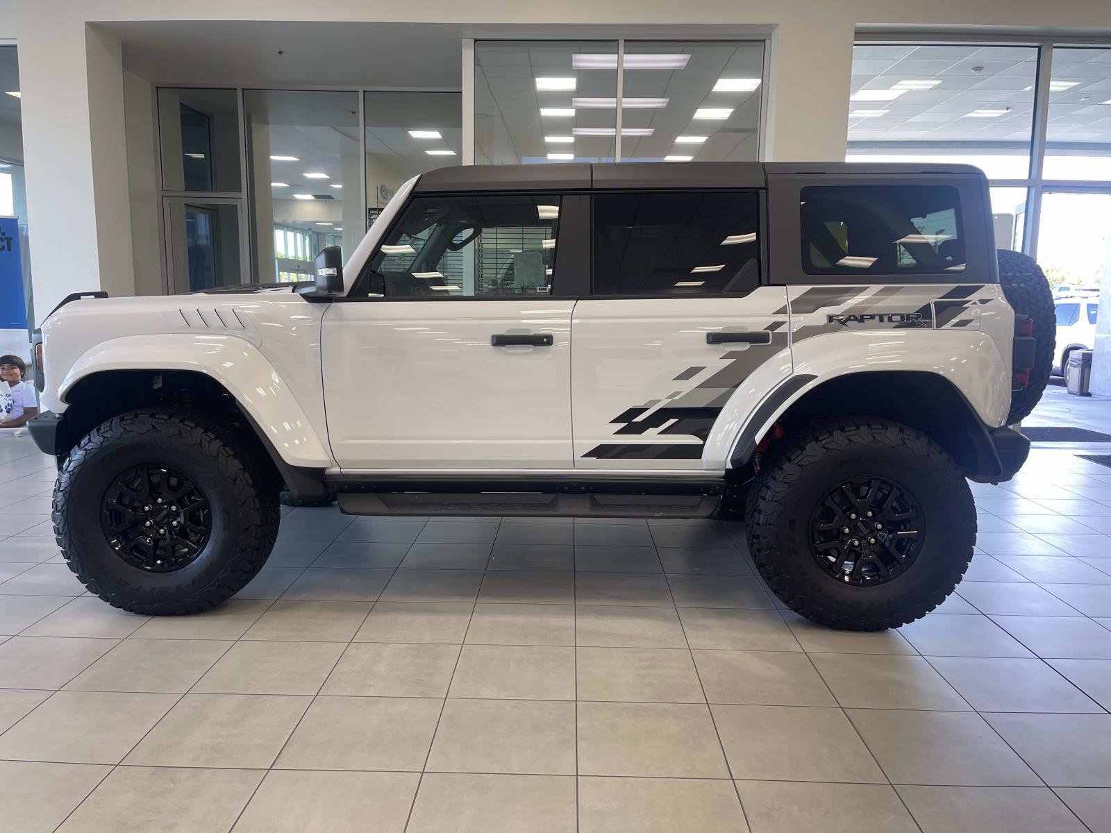 New 2026 Ford Bronco Raptor AWD/4WD image 3