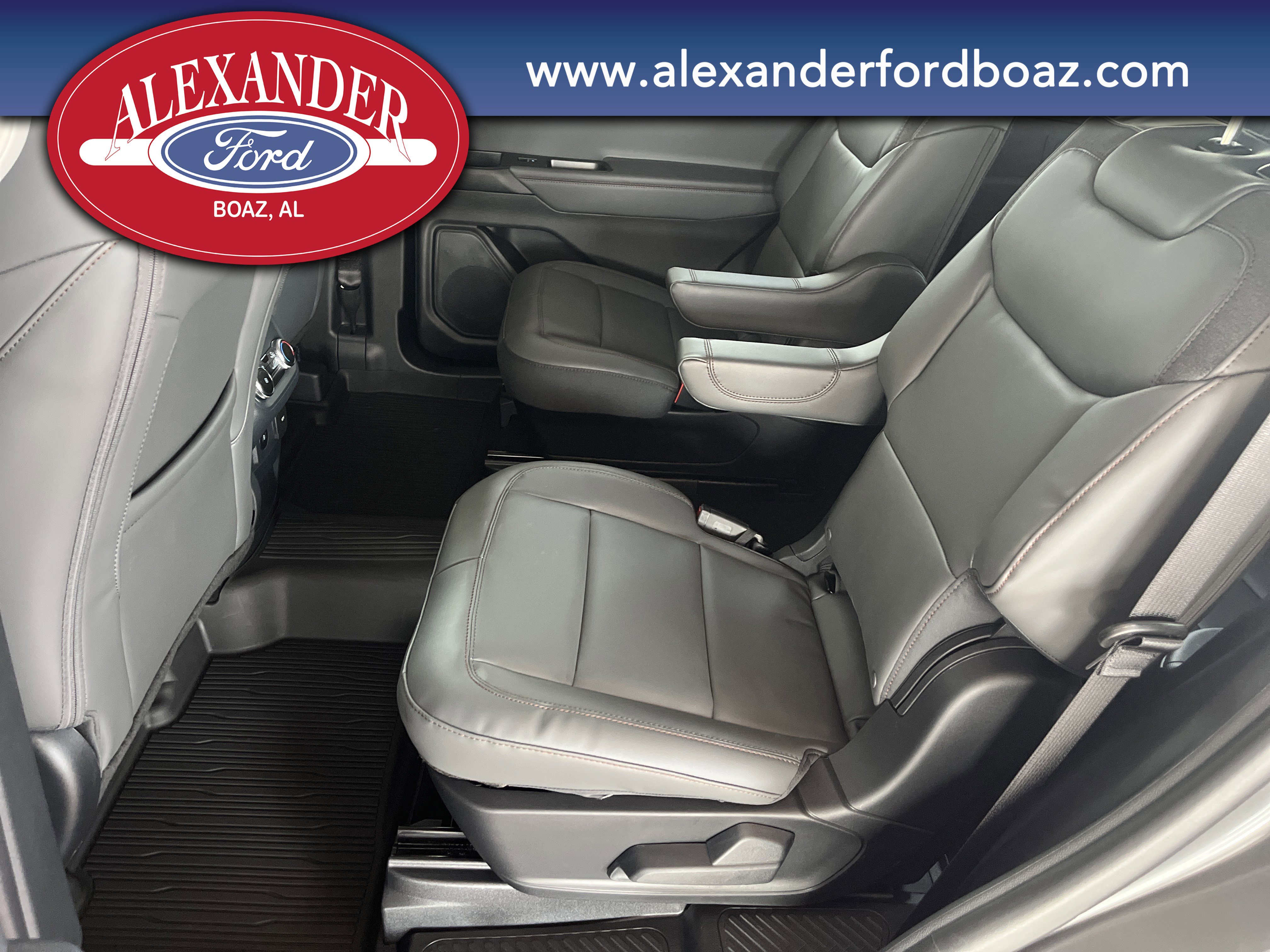 New 2026 Ford Explorer Active w/ Active Comfort Package image 12