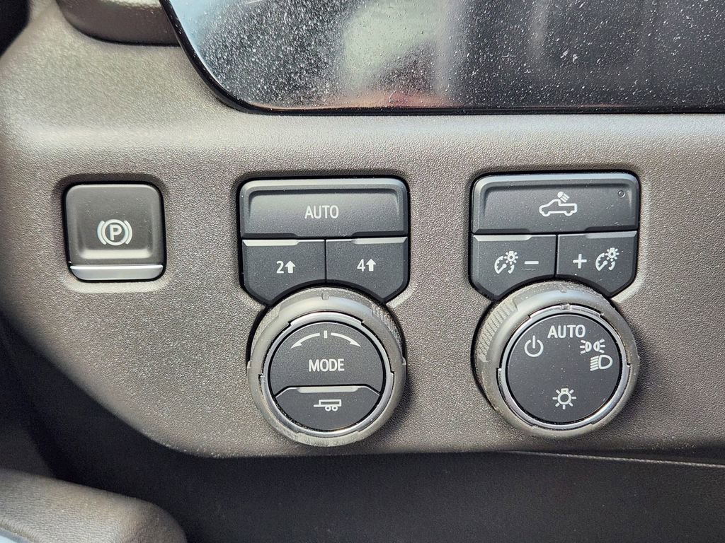 Certified 2025 Chevrolet Silverado 1500 LT image 20