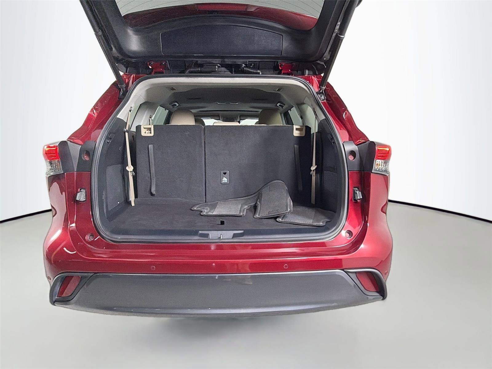 Used 2021 Toyota Highlander Limited image 27