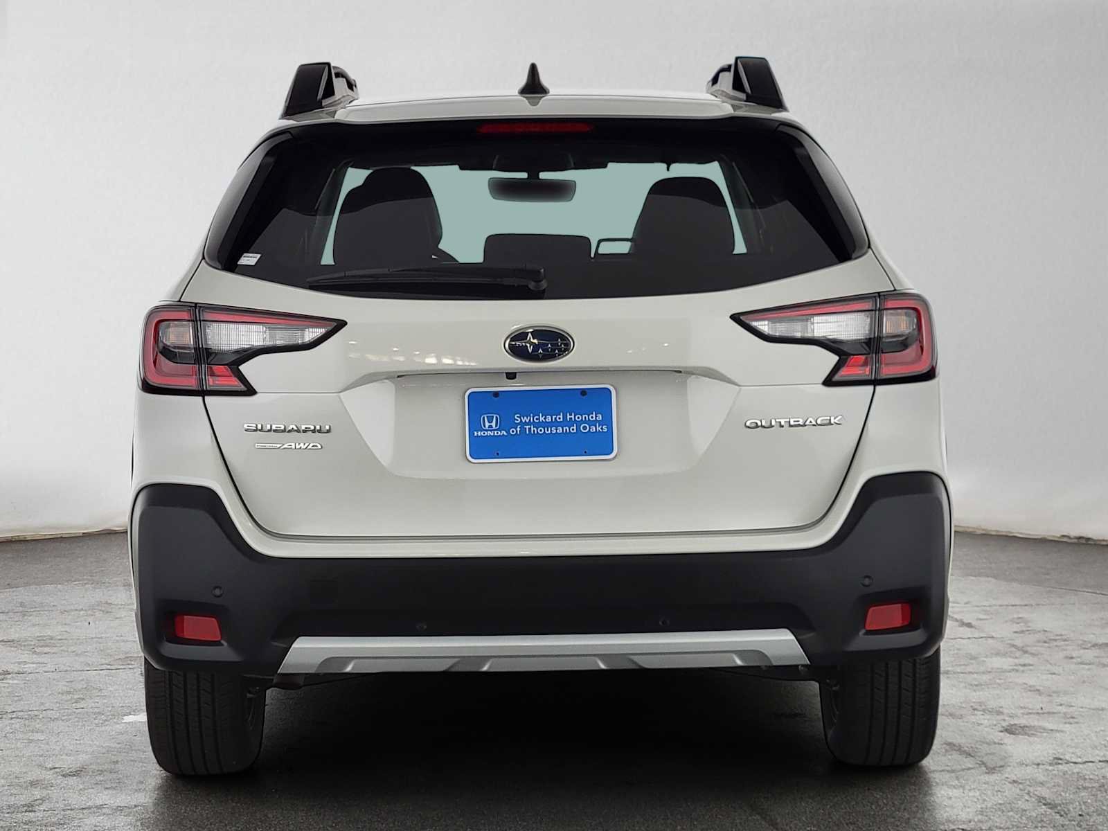 Used 2023 Subaru Outback Limited AWD/4WD image 4