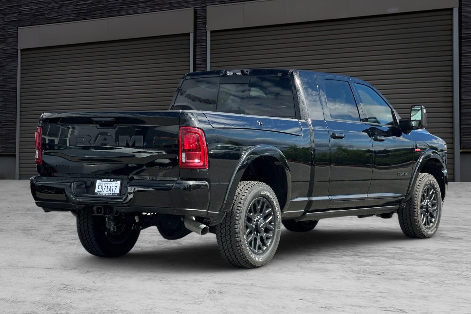 Used 2025 RAM 3500 Limited image 4