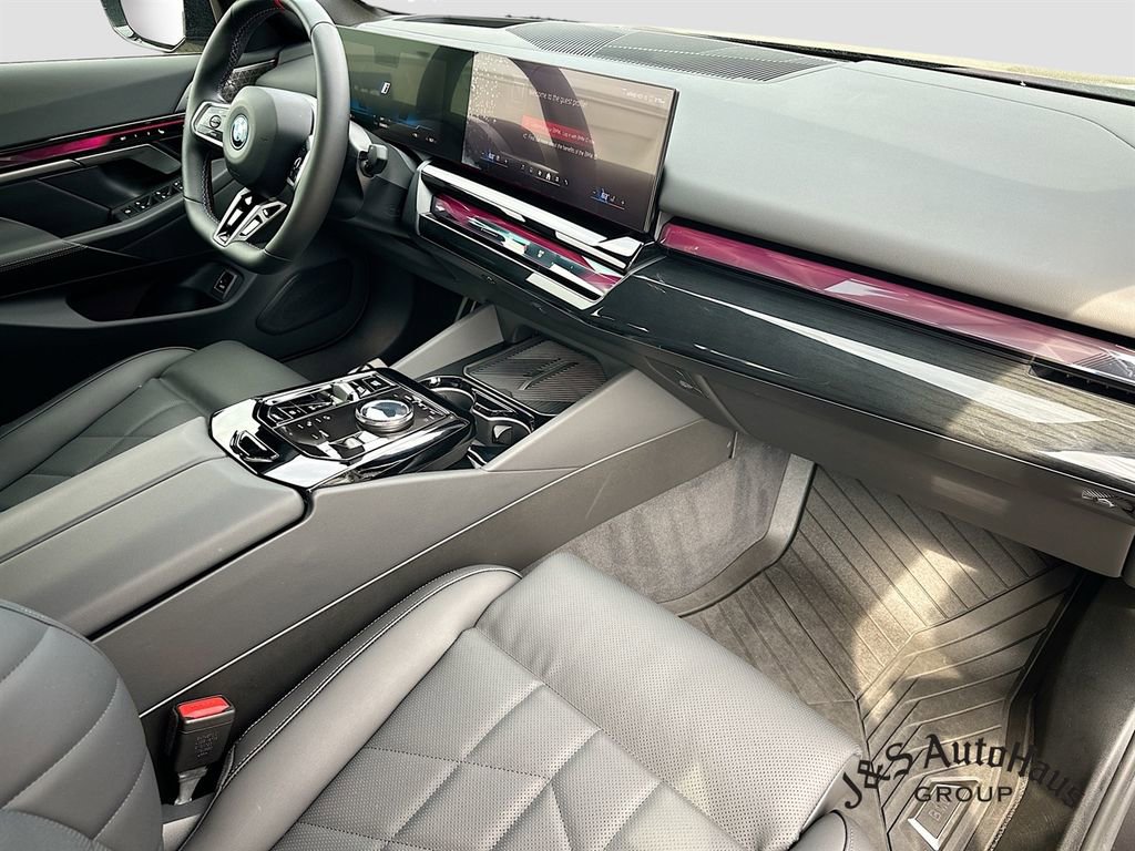 Used 2024 BMW i5 M60 w/ Premium Package image 35