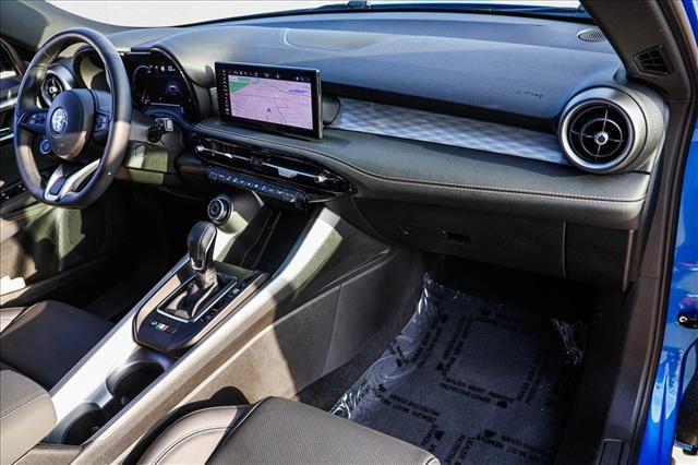 Used 2025 Alfa Romeo Tonale w/ Premium Package image 26