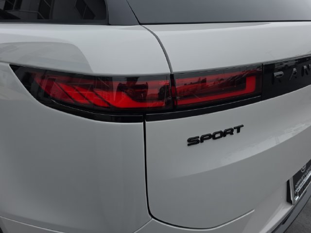 Used 2023 Land Rover Range Rover Sport SE Dynamic AWD/4WD image 36