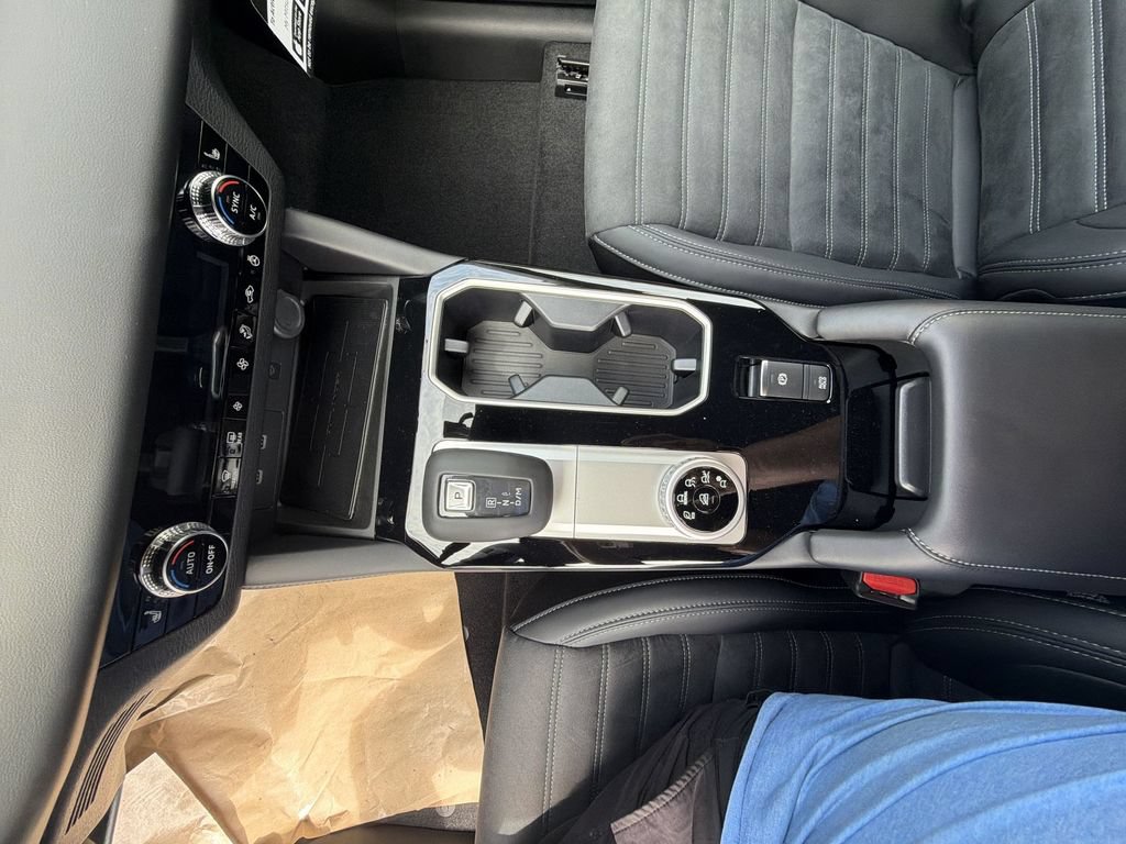 New 2026 Mitsubishi Outlander LE FWD image 19