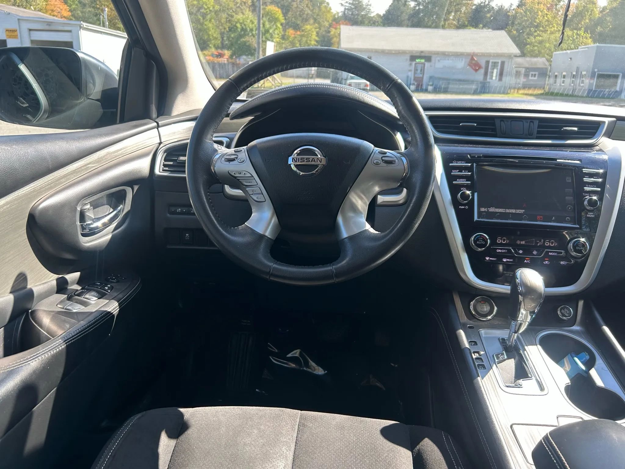 Used 2017 Nissan Murano SV image 28