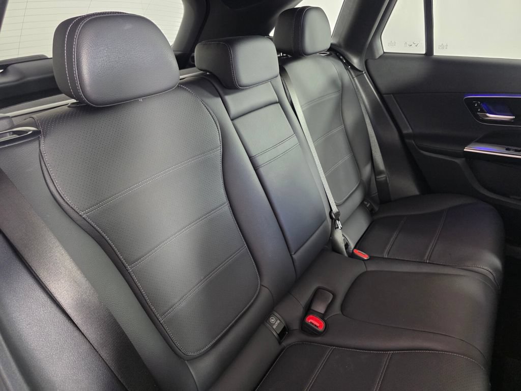Certified 2025 Mercedes-Benz GLC 300 image 25