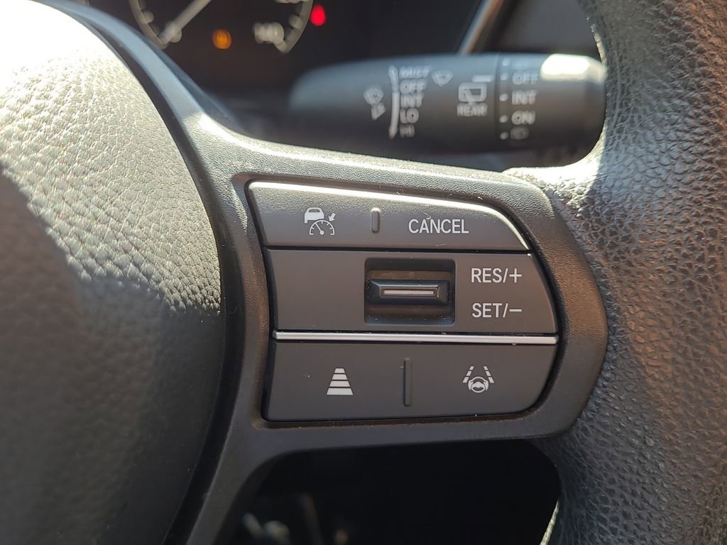 Used 2025 Honda CR-V LX image 28