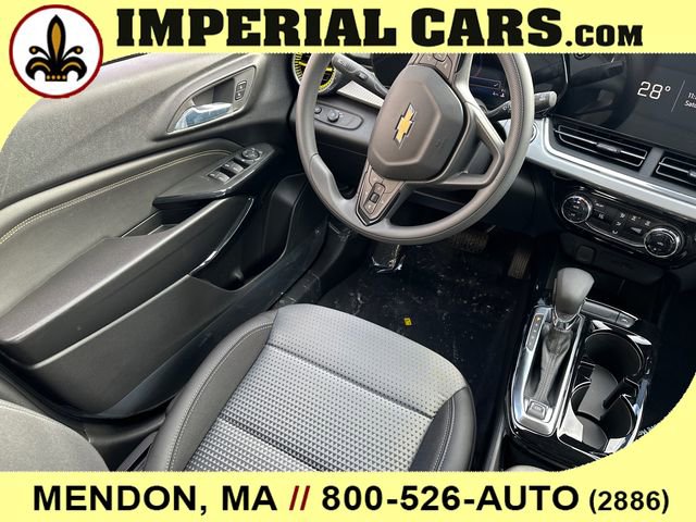 New 2026 Chevrolet Trax LT image 17