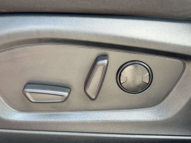 Certified 2023 Ford Explorer XLT RWD image 12