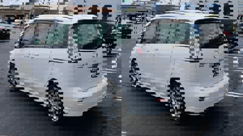 Used 2010 MAZDA MAZDA5 Grand Touring image 8